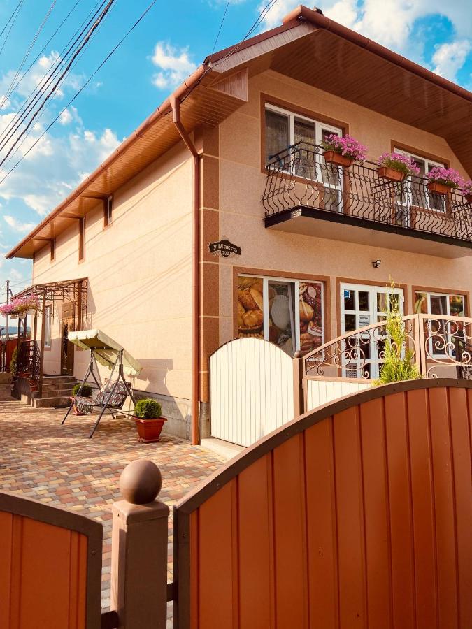 U Maksa Hotel Solochin Bagian luar foto