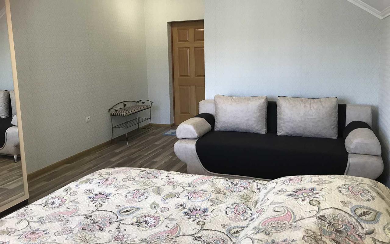 U Maksa Hotel Solochin Bagian luar foto