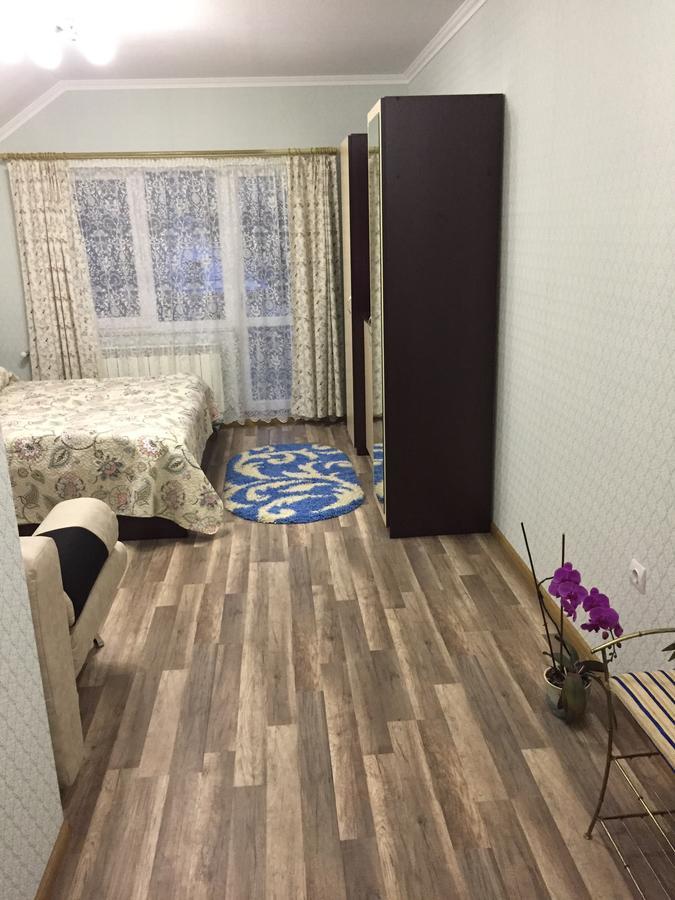 U Maksa Hotel Solochin Bagian luar foto
