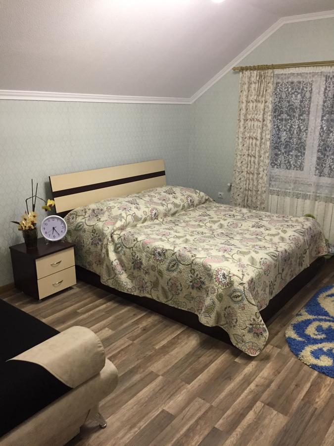 U Maksa Hotel Solochin Bagian luar foto